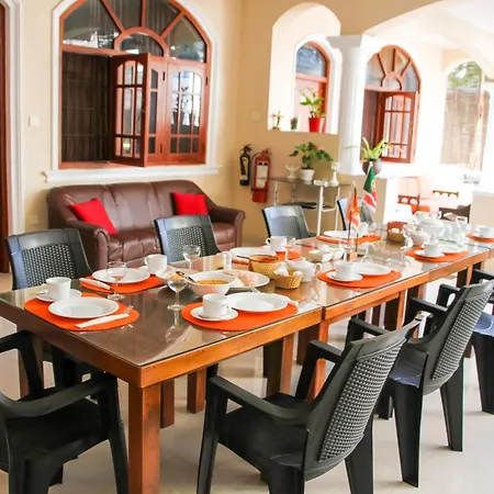 Angel Inn Guest House-3