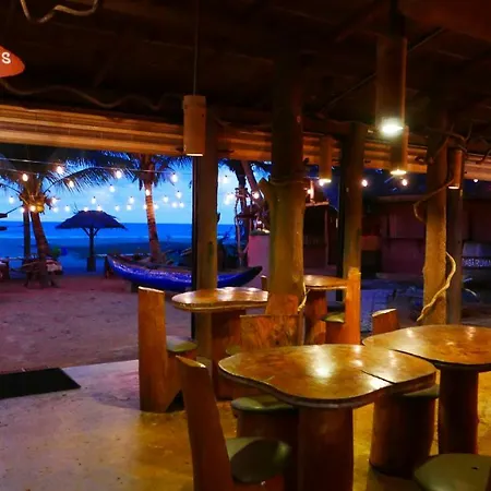 Reggie'S Guesthouse-2